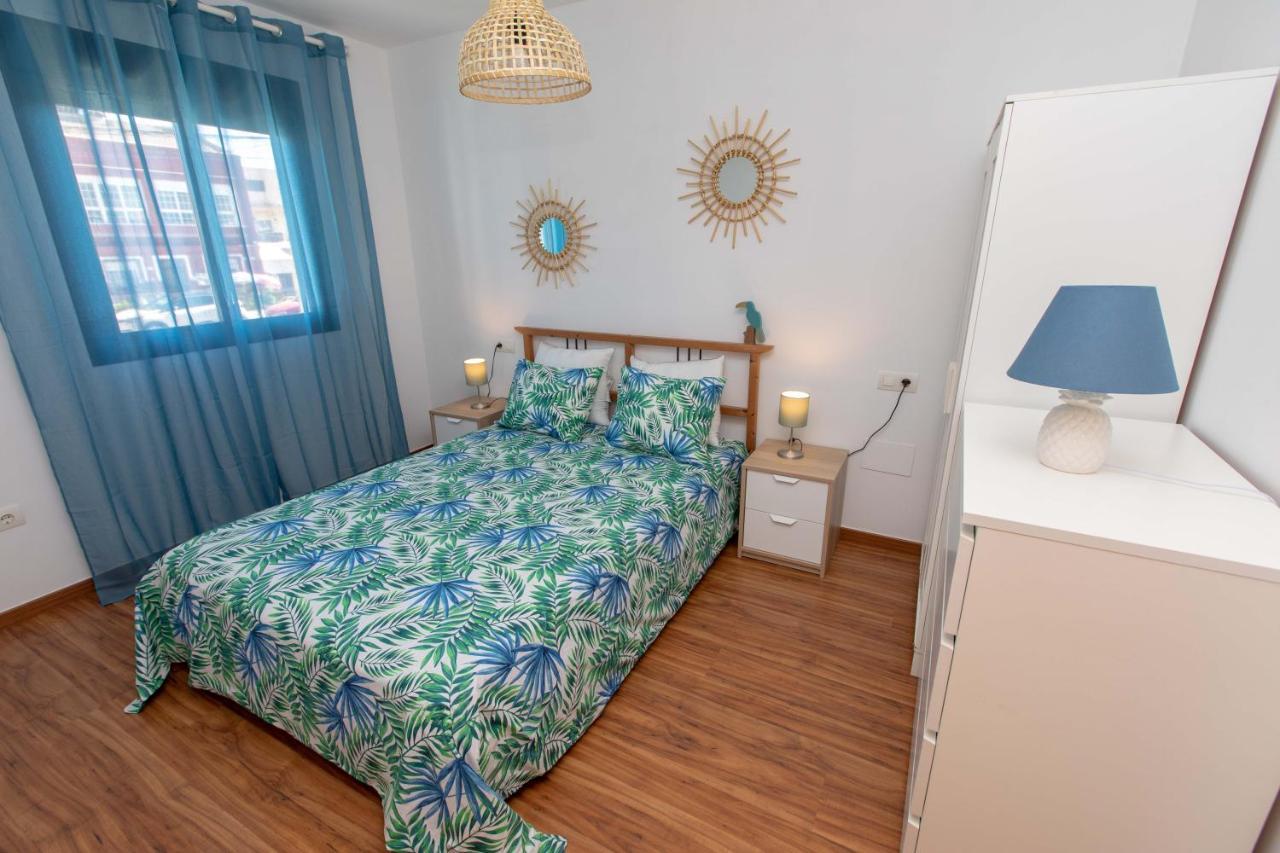 מאלגה Holidays By The Sea Apartments מראה חיצוני תמונה