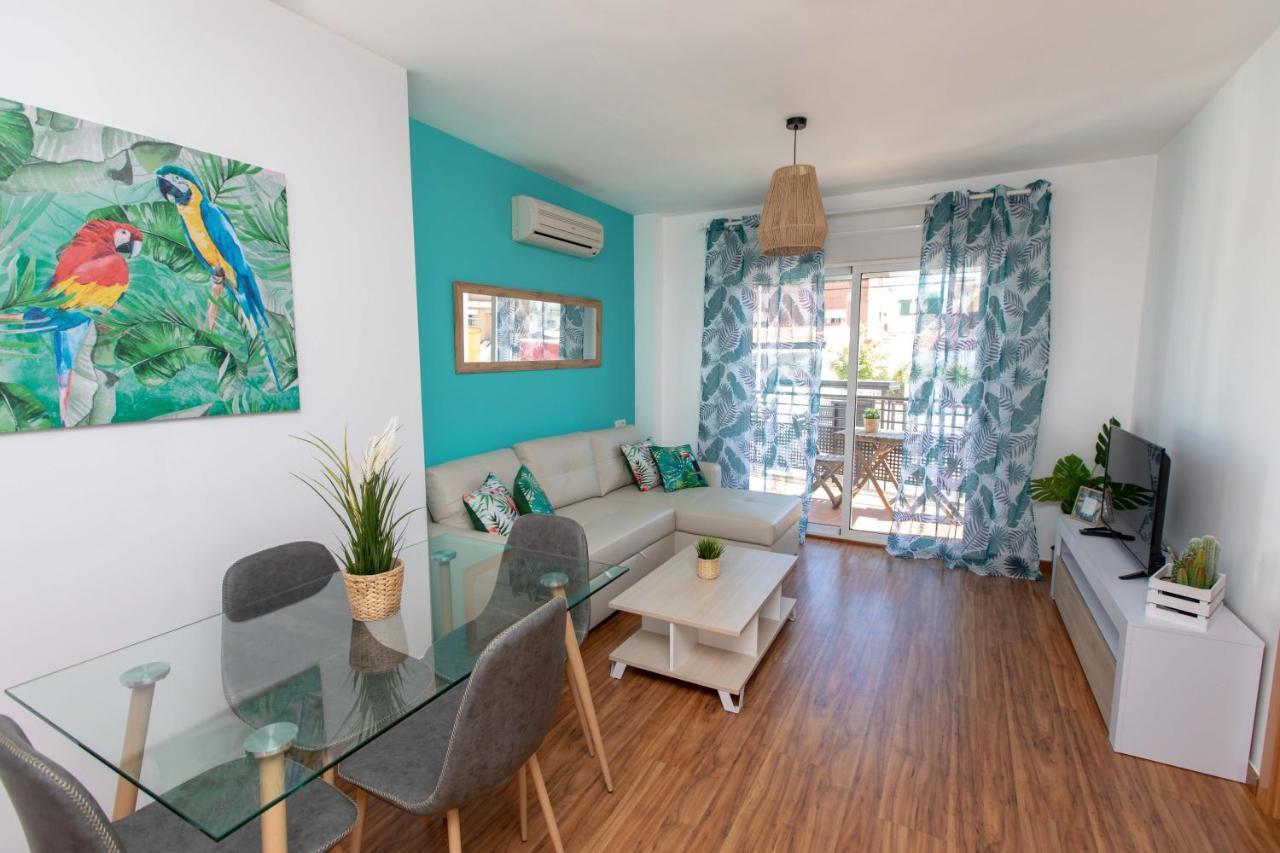 מאלגה Holidays By The Sea Apartments מראה חיצוני תמונה