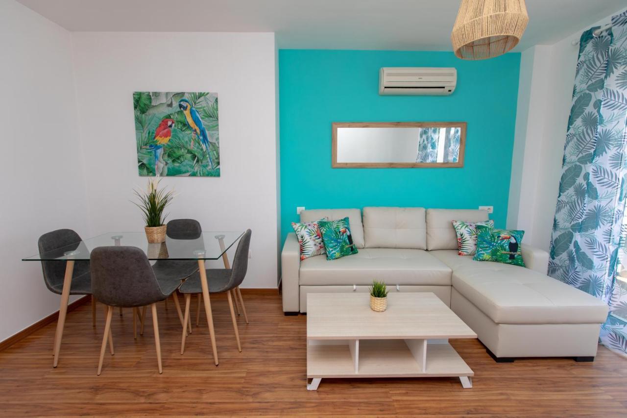מאלגה Holidays By The Sea Apartments מראה חיצוני תמונה