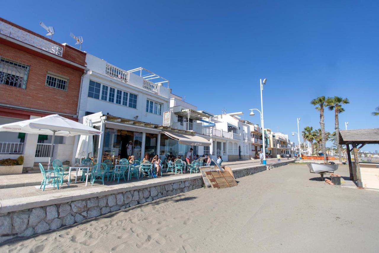 מאלגה Holidays By The Sea Apartments מראה חיצוני תמונה